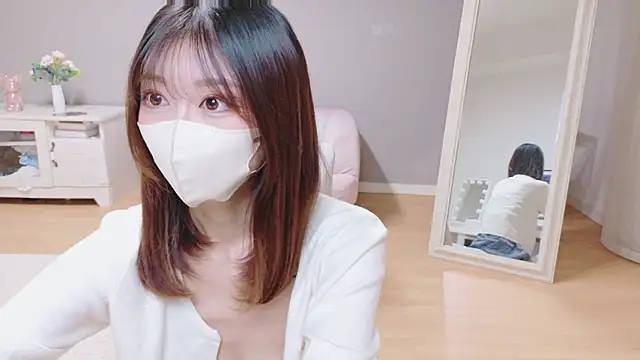 Snapshot of Yuna-ch chatting on April 3, 2026, 5:52 pm Yuna-ch online show from April 3, 2026, 5:52 pm