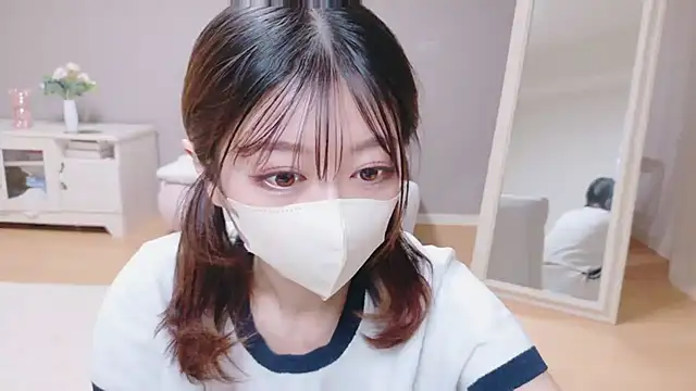 Snapshot of Yuna-ch chatting on March 20, 2026, 5:19 am Yuna-ch online show from March 20, 2026, 5:19 am