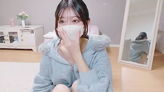 Snapshot of Yuna-ch chatting on March 22, 2026, 6:53 pm Yuna-ch online show from March 22, 2026, 6:53 pm