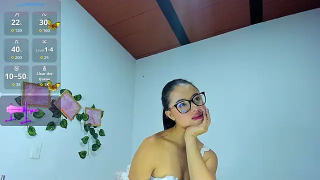 Snapshot of Evelinmiller9 chatting on September 24, 2025, 1:35 am Evelinmiller9 online show from September 24, 2025, 1:35 am
