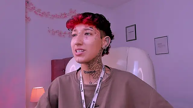 Luci Rose online show from April 30, 2026, 7:43 pm