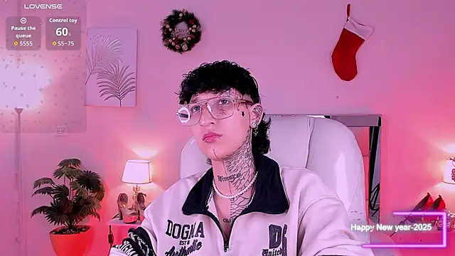 Snapshot of Luci_Rose chatting on January 9, 2026, 3:35 am Luci Rose online show from January 9, 2026, 3:35 am