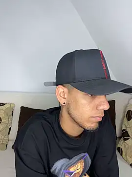 liam cam online show from January 19, 2026, 4:38 am