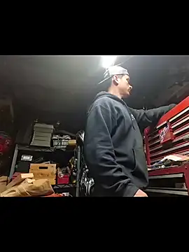 twistafatpipe online show from November 5, 2025, 8:28 am