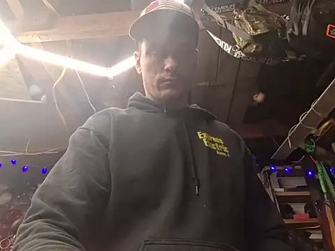 twistafatpipe online show from March 14, 2026, 3:34 am