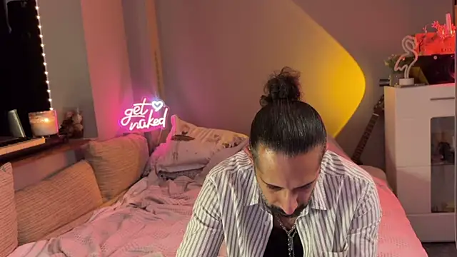 Secret Lovers1 online show from May 2, 2026, 7:19 pm