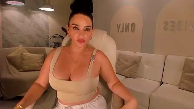 Snapshot of NovaSpencer chatting on December 2, 2025, 8:54 pm NovaSpencer online show from December 2, 2025, 8:54 pm