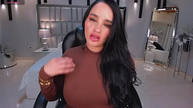 Snapshot of NovaSpencer chatting on November 22, 2025, 8:29 pm NovaSpencer online show from November 22, 2025, 8:29 pm