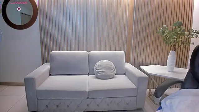 VeronicaBlue online show from February 1, 2026, 10:13 am