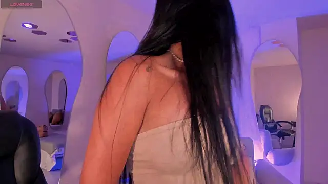 Snapshot of AyshelBrown chatting on October 17, 2025, 4:38 am AyshelBrown online show from October 17, 2025, 4:38 am