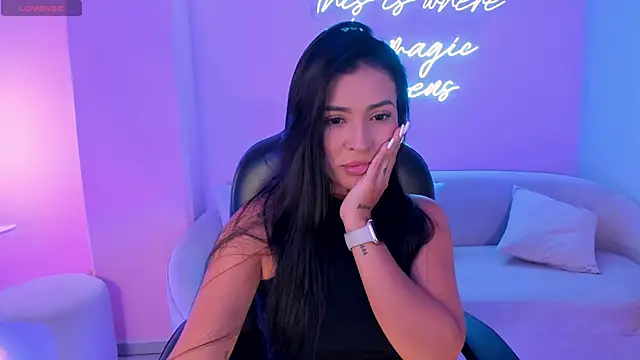 Snapshot of AyshelBrown chatting on October 23, 2025, 4:44 am AyshelBrown online show from October 23, 2025, 4:44 am