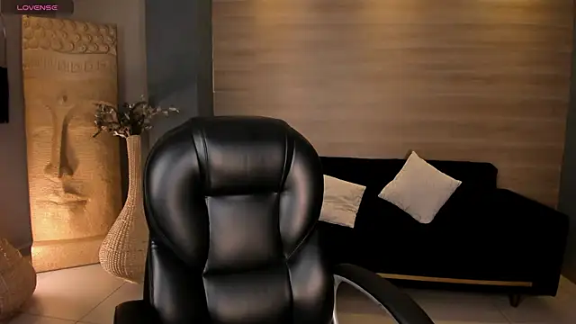 Snapshot of MaddisonTaylor1 chatting on December 1, 2025, 7:48 pm MaddisonTaylor1 online show from December 1, 2025, 7:48 pm