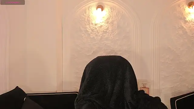 Snapshot of MilaColeman chatting on November 11, 2025, 2:06 am MilaColeman online show from November 11, 2025, 2:06 am