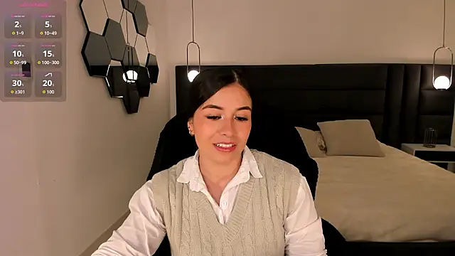 MilaColeman online show from February 3, 2026, 2:53 am