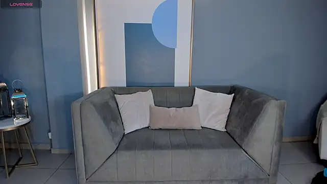 MilaColeman online show from December 18, 2025, 2:38 am