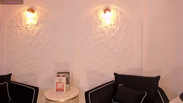 Snapshot of MilaColeman chatting on November 2, 2025, 11:10 pm MilaColeman online show from November 2, 2025, 11:10 pm