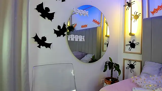 Snapshot of Ashley_Monroe chatting on October 20, 2025, 11:44 am Ashley Monroe online show from October 20, 2025, 11:44 am