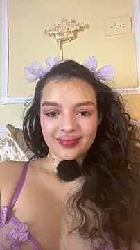 AriaHeavenss online show from November 21, 2025, 12:31 am