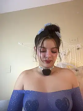 AriaHeavenss online show from October 25, 2025, 12:21 am