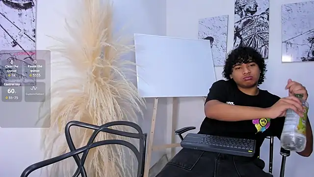 Snapshot of Miriam_milf chatting on October 10, 2025, 12:28 pm Miriam milf online show from October 10, 2025, 12:28 pm