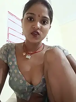 Snapshot of Harini_Gautam chatting on July 21, 2026, 7:59 pm Harini Gautam online show from July 21, 2026, 7:59 pm
