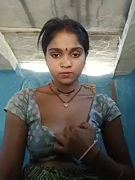 Snapshot of Harini_Gautam chatting on June 4, 2026, 4:28 am Harini Gautam online show from June 4, 2026, 4:28 am