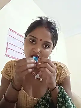 Snapshot of Harini_Gautam chatting on July 23, 2026, 2:14 pm Harini Gautam online show from July 23, 2026, 2:14 pm