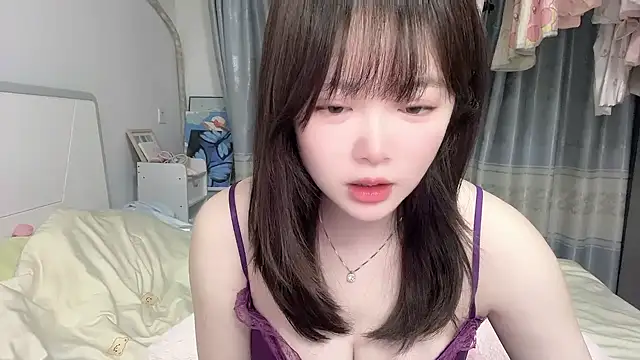 Snapshot of tender-11 chatting on June 11, 2026, 12:35 pm tender-11 online show from June 11, 2026, 12:35 pm