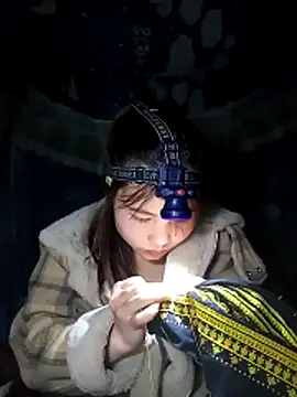 Snapshot of EllyBaby20 chatting on March 12, 2026, 1:33 am EllyBaby20 online show from March 12, 2026, 1:33 am