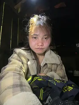 Snapshot of EllyBaby20 chatting on March 8, 2026, 2:59 am EllyBaby20 online show from March 8, 2026, 2:59 am