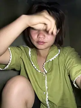 Snapshot of EllyBaby20 chatting on June 6, 2026, 11:43 pm EllyBaby20 online show from June 6, 2026, 11:43 pm