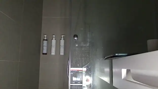 Snapshot of TallDrink11 chatting on November 20, 2025, 12:28 pm TallDrink11 online show from November 20, 2025, 12:28 pm