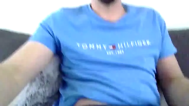 Adriano042 online show from October 3, 2025, 11:45 am