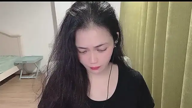 Snapshot of zora-168 chatting on October 5, 2025, 1:02 pm zora-168 online show from October 5, 2025, 1:02 pm
