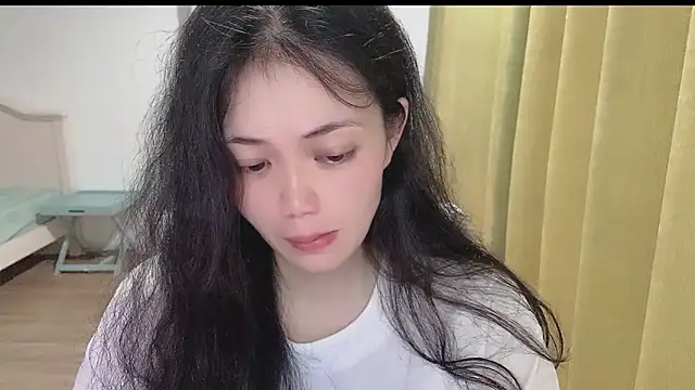 Snapshot of zora-168 chatting on October 6, 2025, 1:29 am zora-168 online show from October 6, 2025, 1:29 am