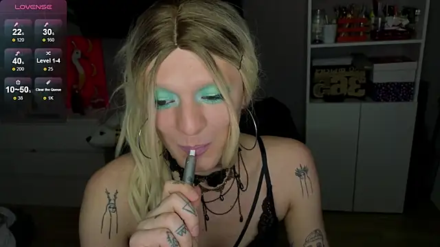 Kkkylie online show from February 17, 2026, 2:09 am