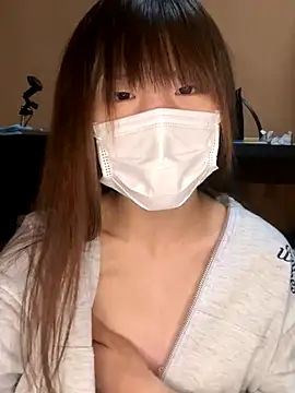 natsumiii online show from September 30, 2025, 12:44 pm