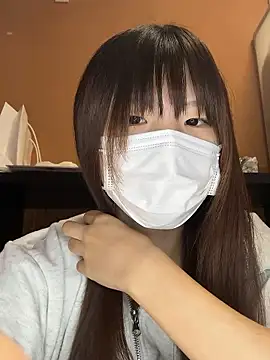 natsumiii online show from September 21, 2025, 2:06 am