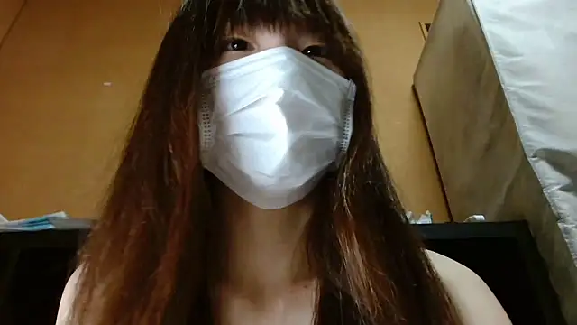 natsumiii online show from October 1, 2025, 1:04 pm