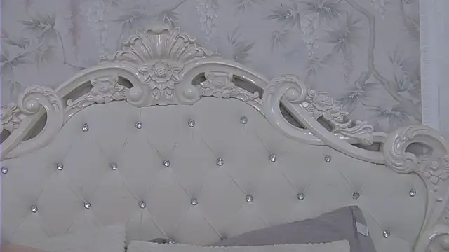 Snapshot of EllieFrosty_ chatting on July 26, 2026, 6:48 pm EllieFrosty online show from July 26, 2026, 6:48 pm