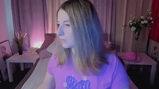 Snapshot of evafolver chatting on October 11, 2025, 6:14 am evafolver online show from October 11, 2025, 6:14 am