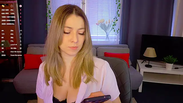 Snapshot of evafolver chatting on March 13, 2026, 8:41 am evafolver online show from March 13, 2026, 8:41 am