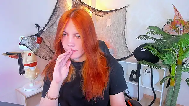 Snapshot of Gingerr_pie chatting on November 12, 2025, 6:45 pm Gingerr pie online show from November 12, 2025, 6:45 pm