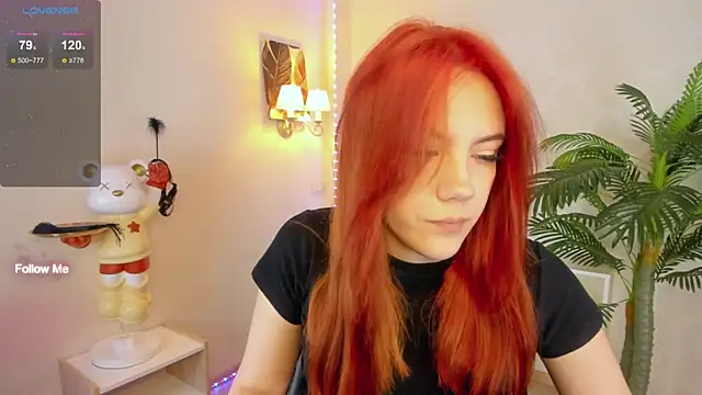 Snapshot of Gingerr_pie chatting on December 4, 2025, 4:33 am Gingerr pie online show from December 4, 2025, 4:33 am