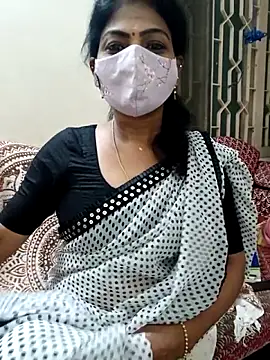 Snapshot of Rithya27 chatting on October 15, 2025, 6:27 pm Rithya27 online show from October 15, 2025, 6:27 pm