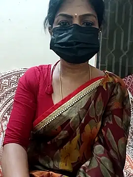 Snapshot of Rithya27 chatting on October 19, 2025, 6:10 pm Rithya27 online show from October 19, 2025, 6:10 pm