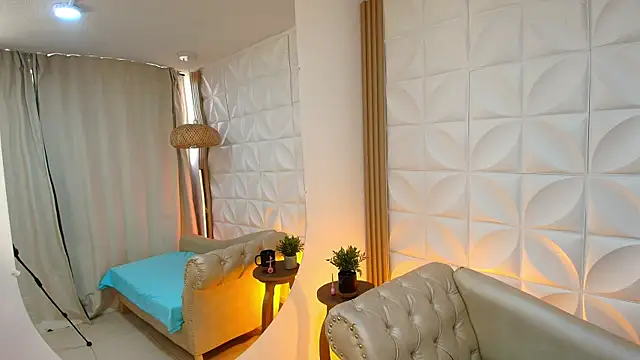 Snapshot of Lily_rousee_ chatting on November 7, 2025, 1:04 pm Lily rousee online show from November 7, 2025, 1:04 pm