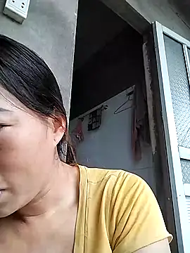 MayLyy online show from October 1, 2025, 9:25 am