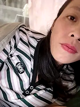 Snapshot of Sinejdk3 chatting on October 28, 2025, 1:17 am Sinejdk3 online show from October 28, 2025, 1:17 am