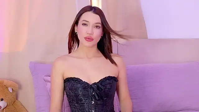 Snapshot of Bella-taylorr chatting on July 18, 2026, 12:25 pm Bella-taylorr online show from July 18, 2026, 12:25 pm
